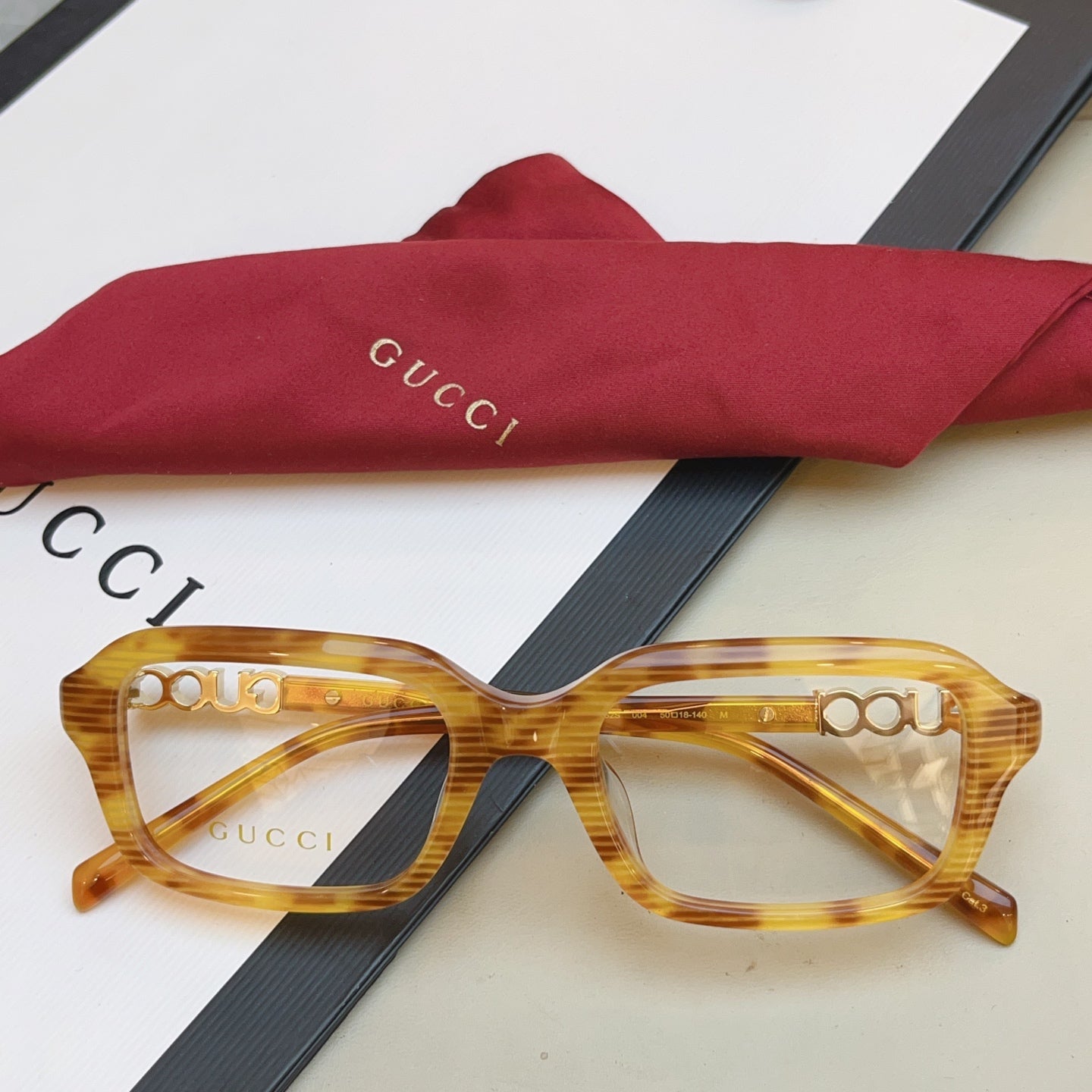 Gucci GG2152S Fashion Black Lens Sunglasses for Men & Women - 431364 - detail image 4