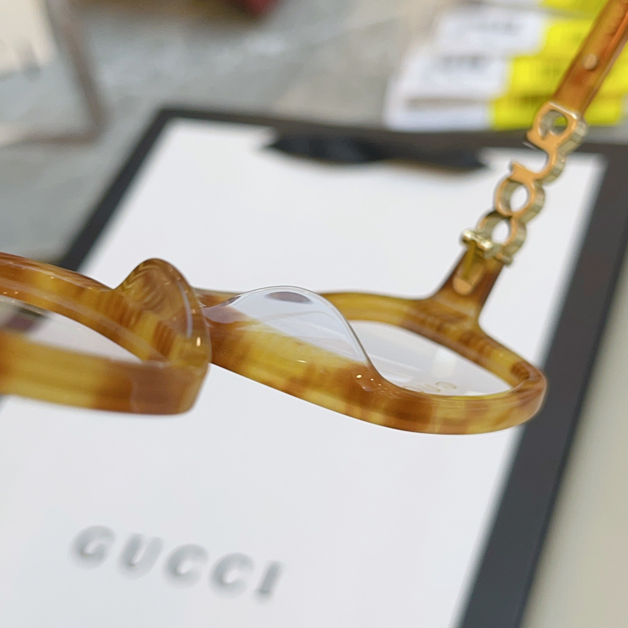 Gucci GG2152S Fashion Black Lens Sunglasses for Men & Women - 431365 - detail image 8