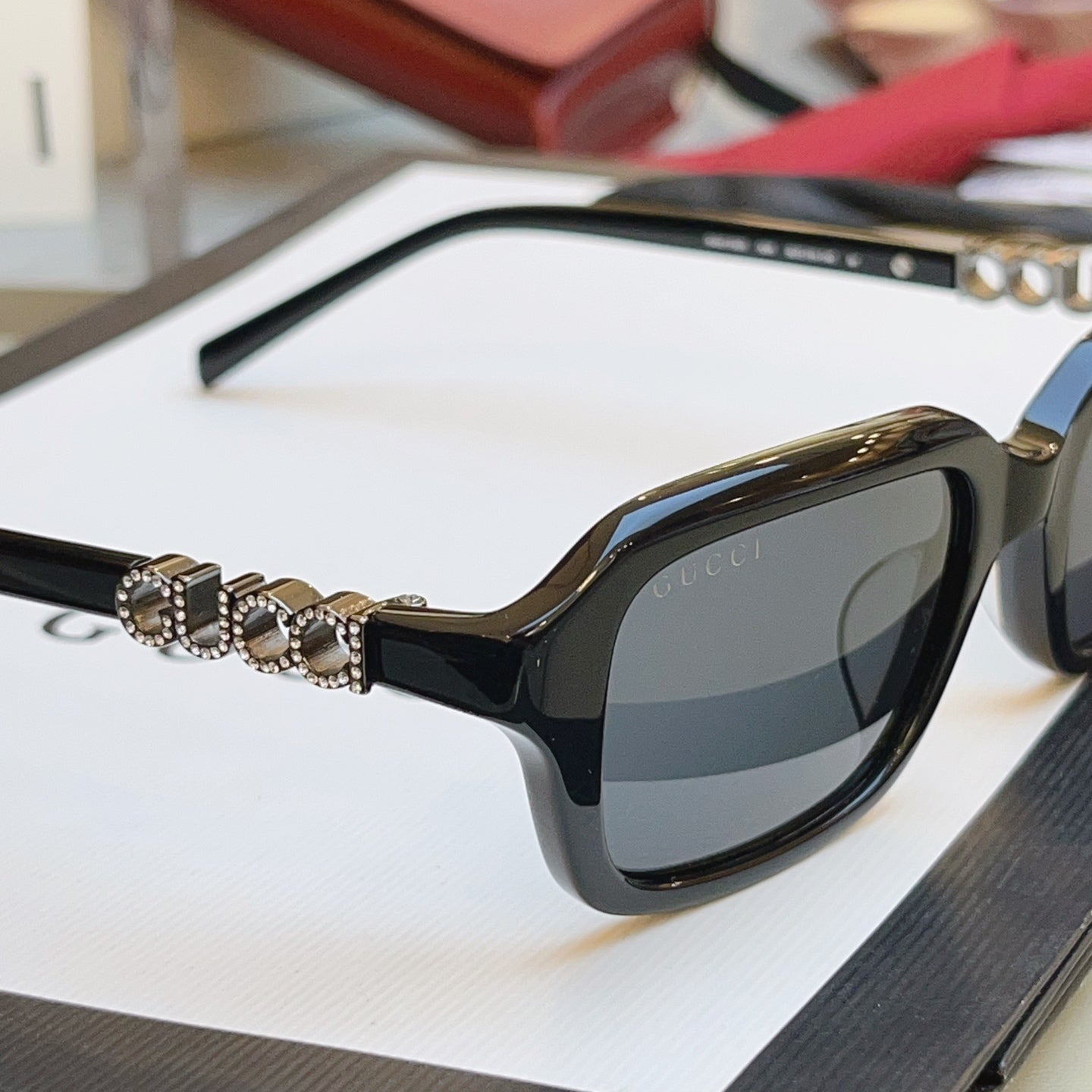 Gucci GG2152S Fashion Black Lens Sunglasses for Men & Women - 414966 - detail image 5