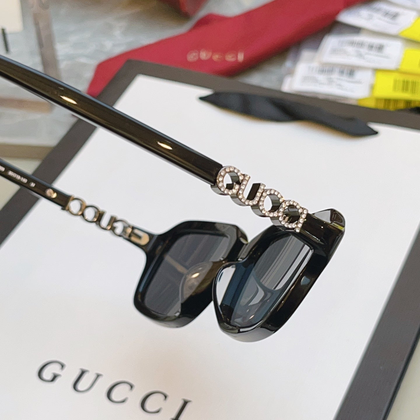 Gucci GG2152S Fashion Black Lens Sunglasses for Men & Women - 414966 - detail image 6