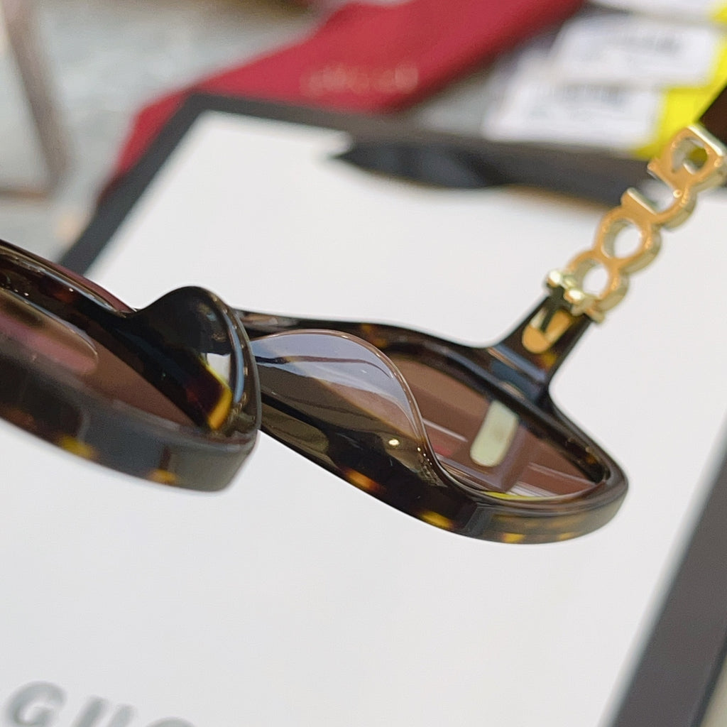 Gucci GG2152S Fashion Black Lens Sunglasses for Men & Women - detail image 6