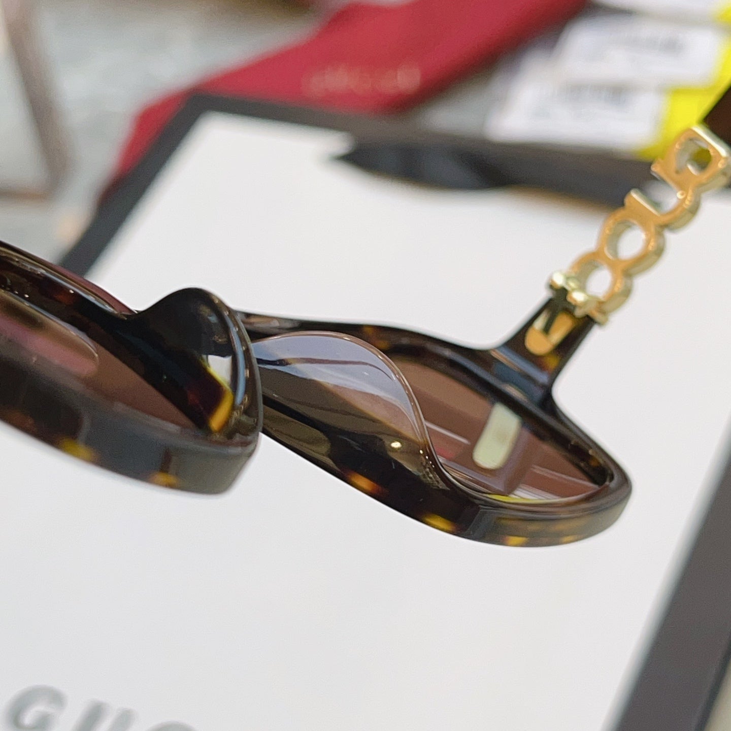 Gucci GG2152S Fashion Black Lens Sunglasses for Men & Women - detail image 6