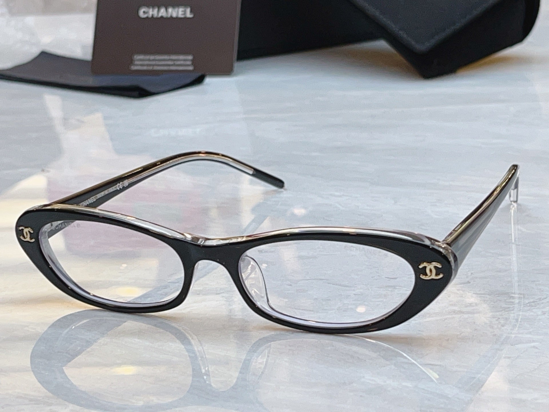 Chanel CH3025 Fashion Silver Lens Sunglasses for Men & Women - detail image 8