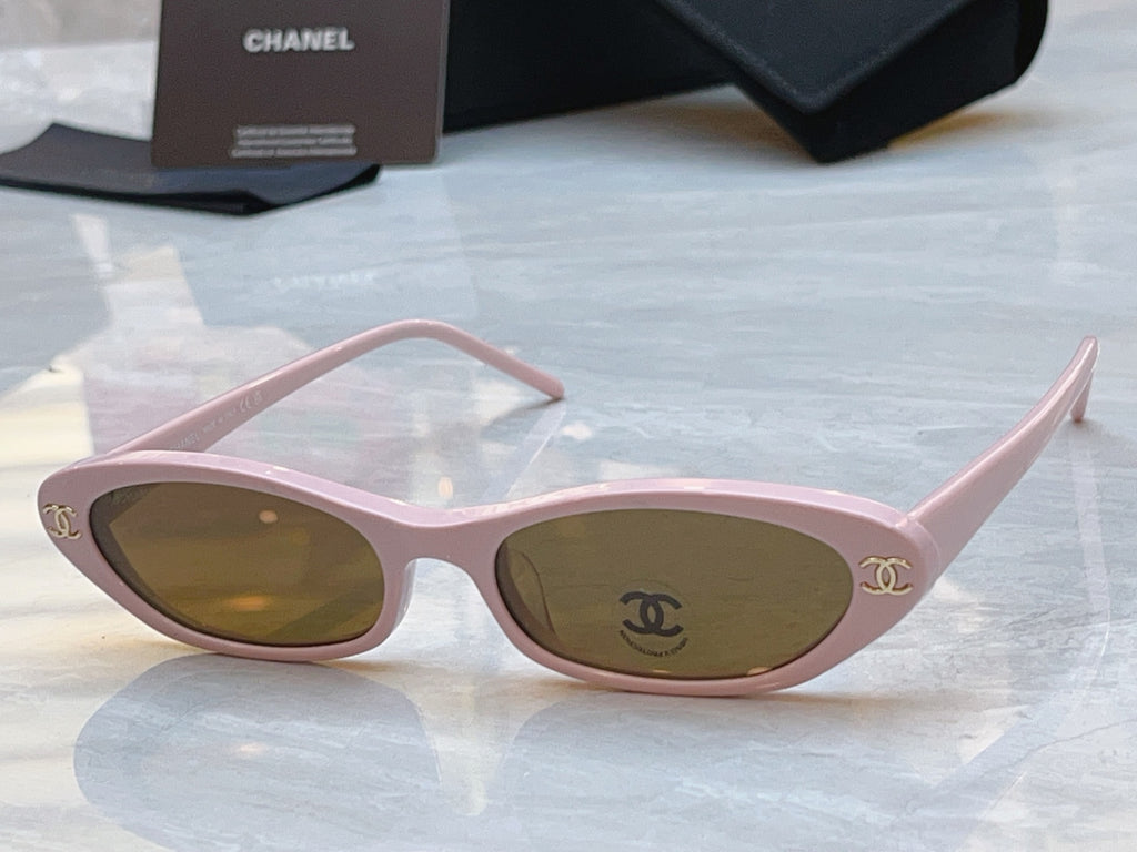 Chanel CH3025 Fashion Gray Lens Sunglasses for Men & Women - detail image 2