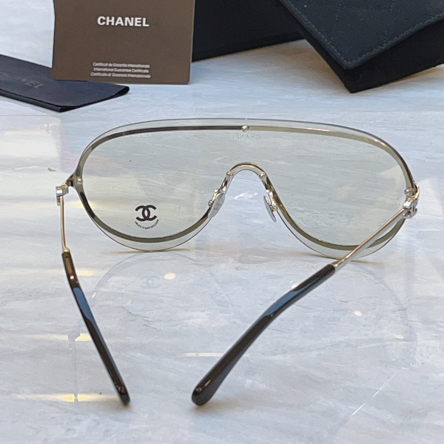 Chanel A71786 Fashion Gray Lens Sunglasses for Men & Women - detail image 9