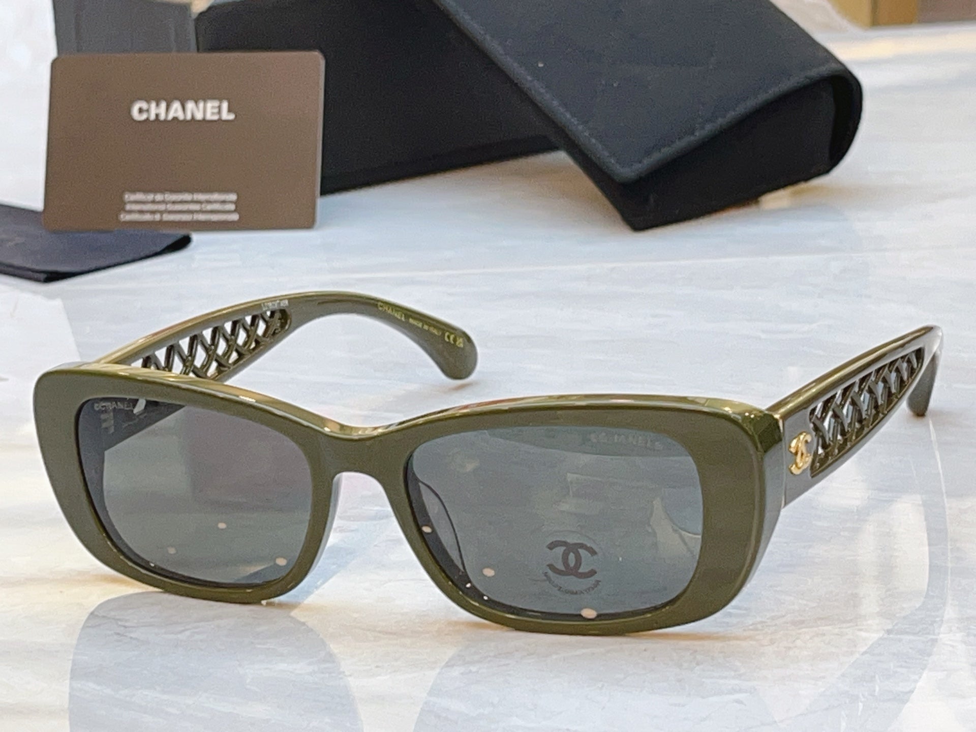 Chanel CH3518 Fashion Purple Lens Sunglasses for Men & Women - detail image 6