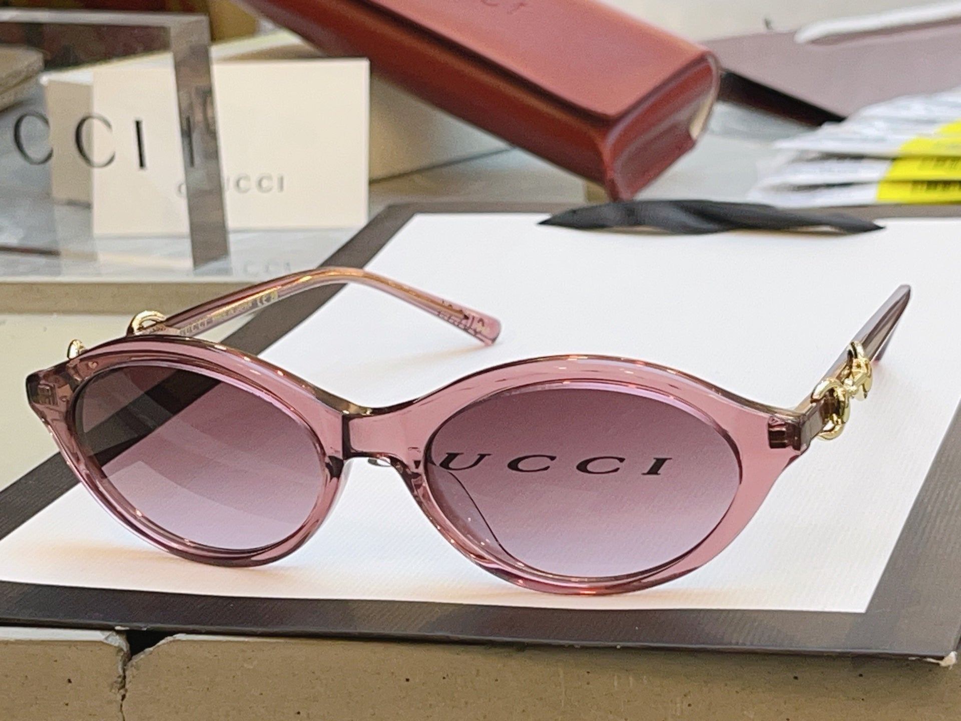 Gucci GG2215S Fashion Red Lens Sunglasses for Men & Women - 448750 - detail image 2