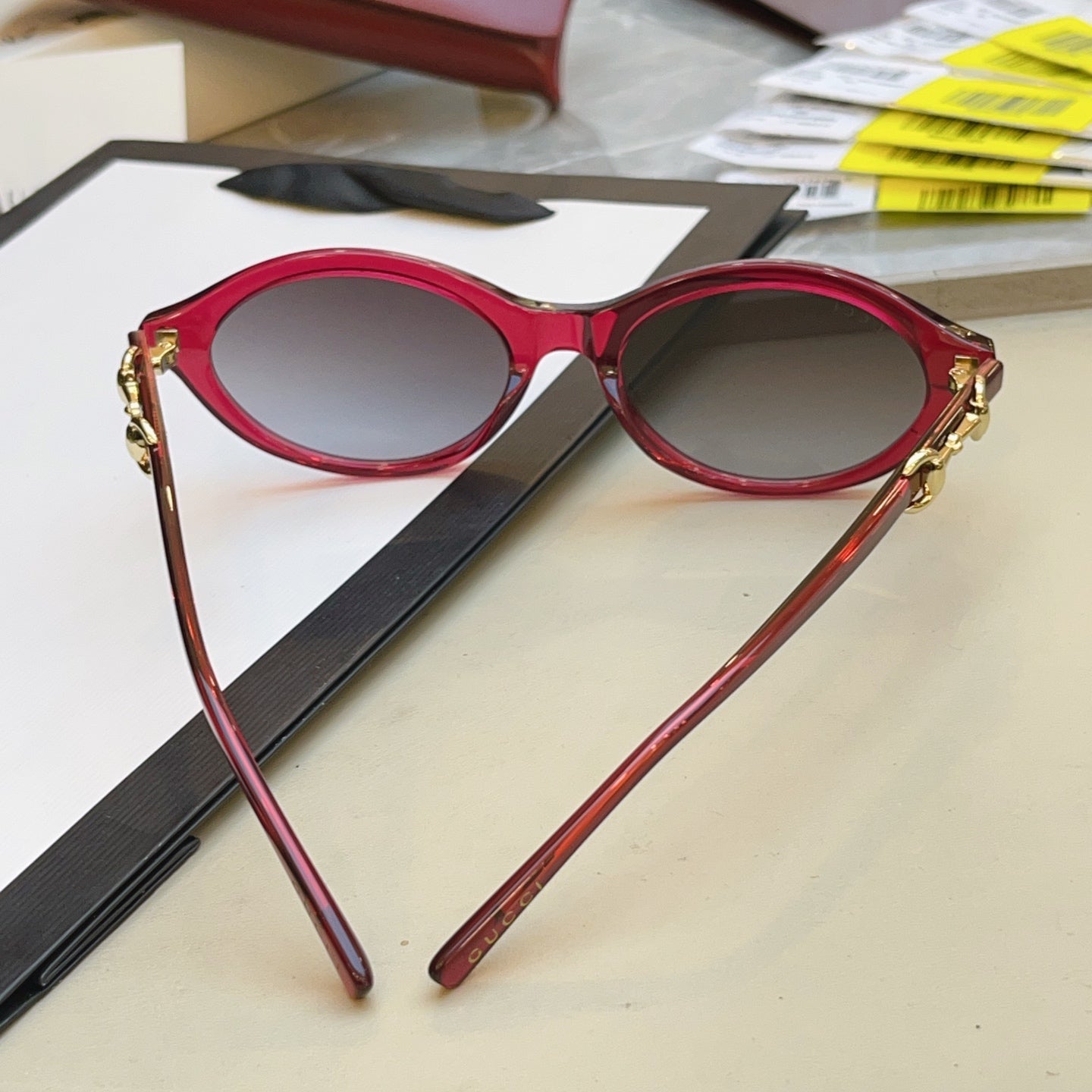 Gucci GG2215S Fashion Red Lens Sunglasses for Men & Women - detail image 3