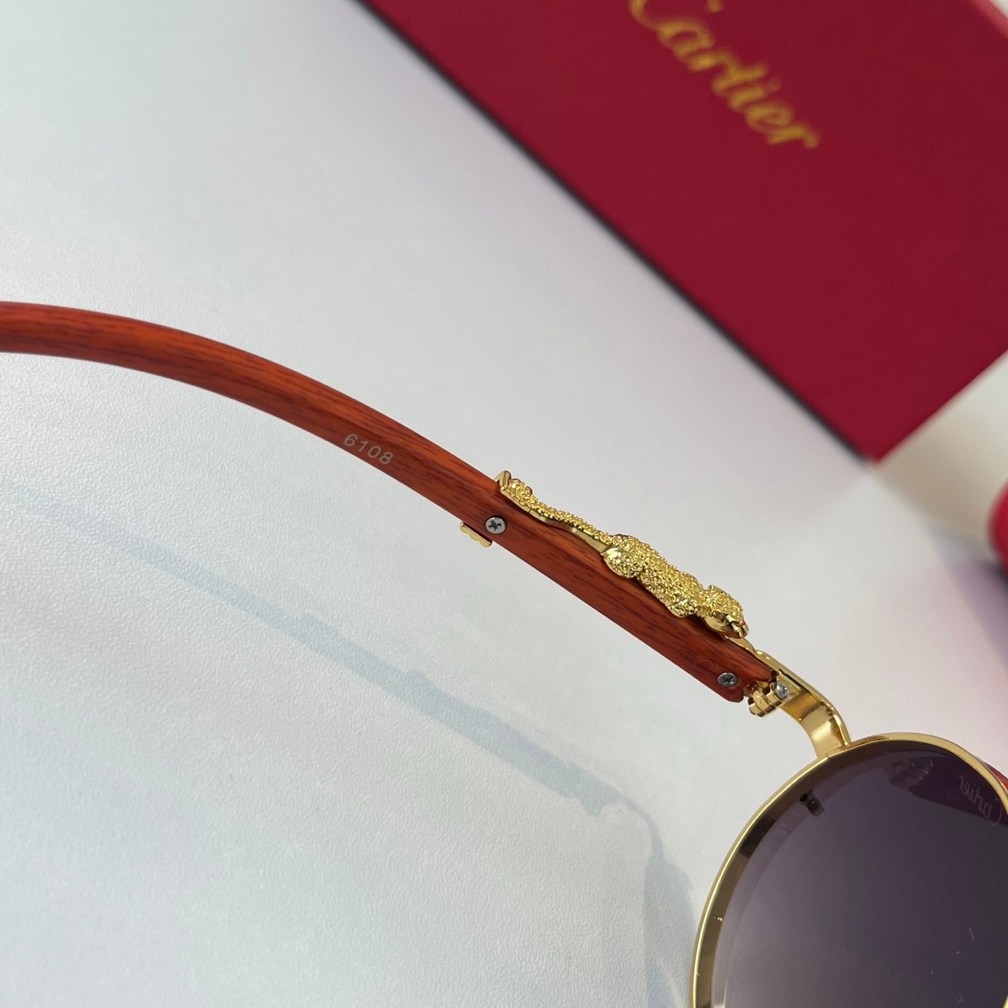 Cartier Lightweight Metal Rimless Red Lens Sunglasses for Men & Women - 465866 - detail image 9