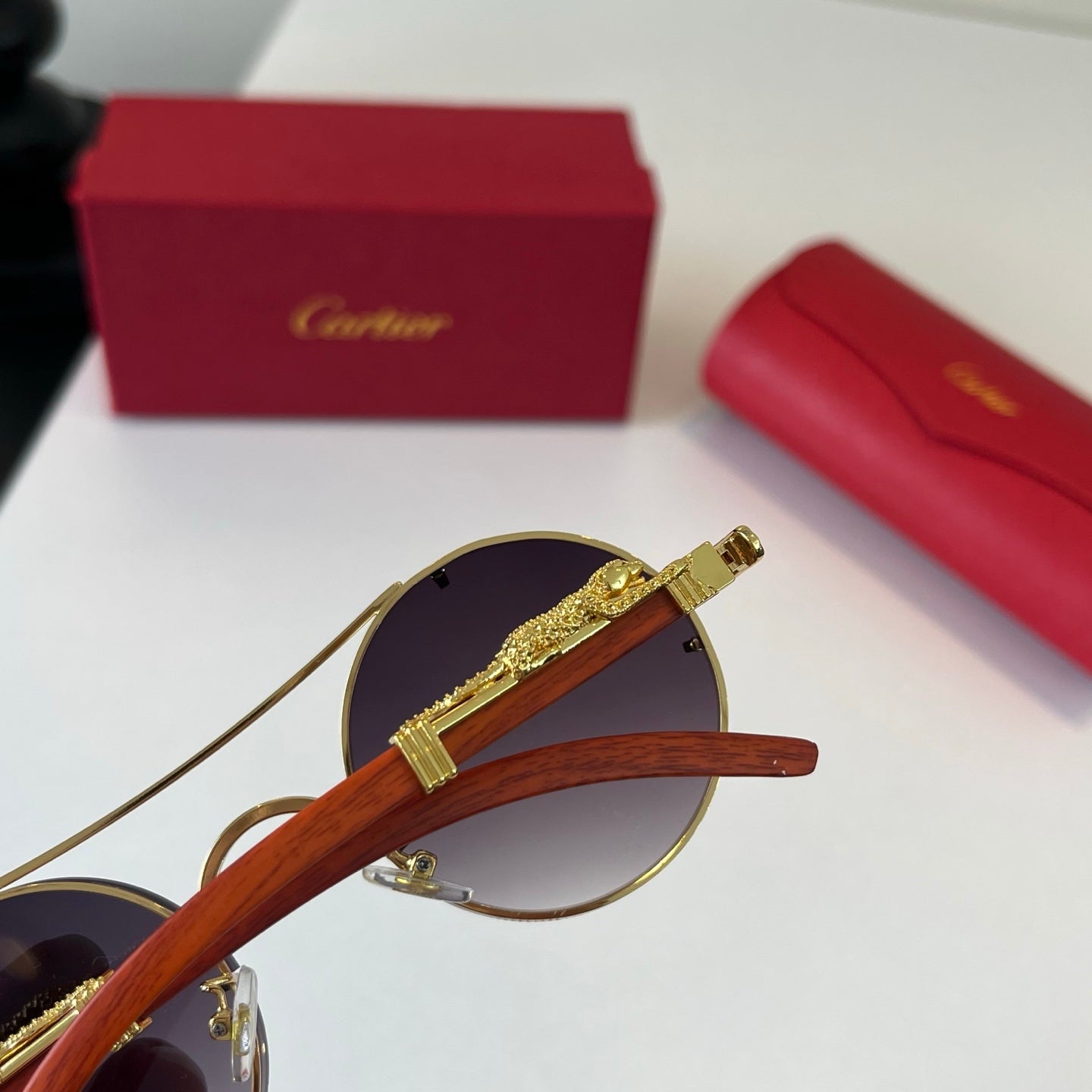 Cartier Lightweight Metal Rimless Red Lens Sunglasses for Men & Women - 487275 - detail image 6
