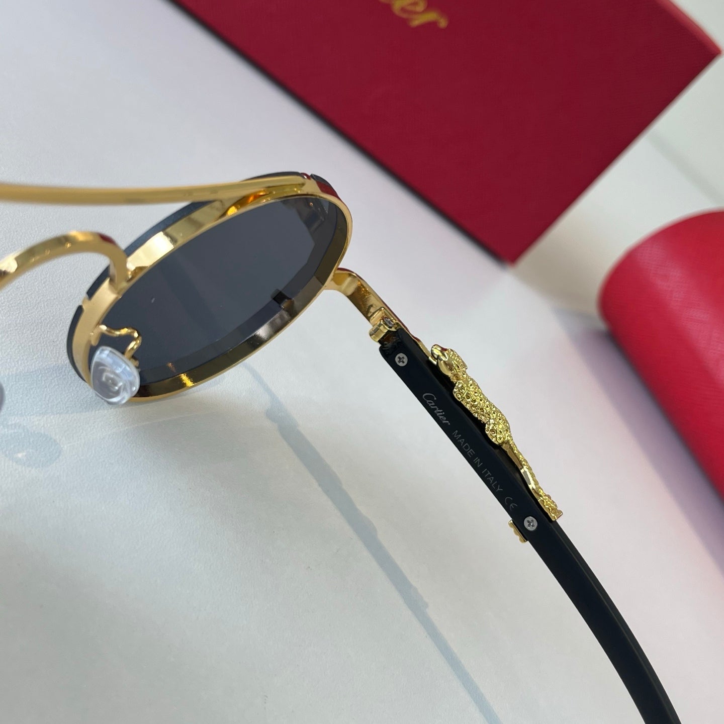 Cartier Lightweight Metal Rimless Silver Lens Sunglasses for Men & Wo - 487276 - detail image 9