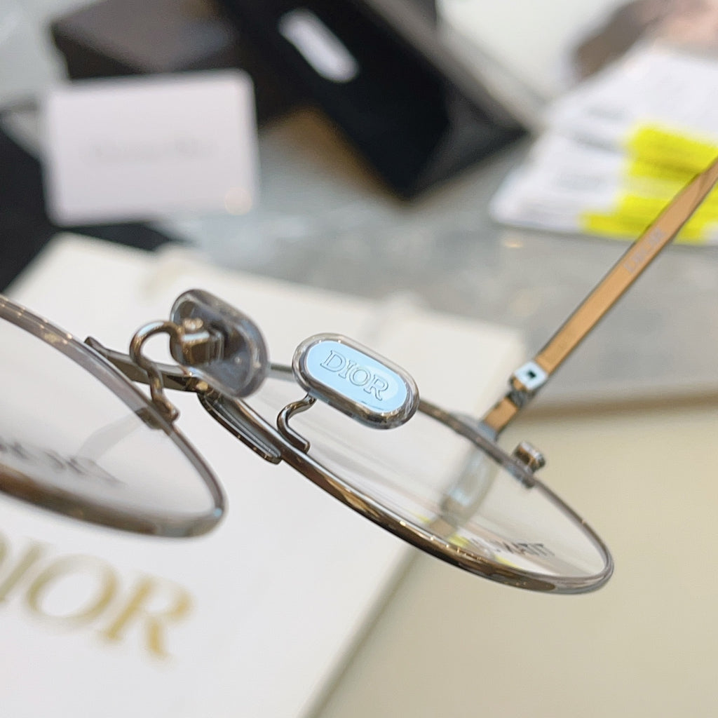 Dior DIOR Titanium Fashion Silver Lens Sunglasses for Men & Women - 465391 - detail image 8