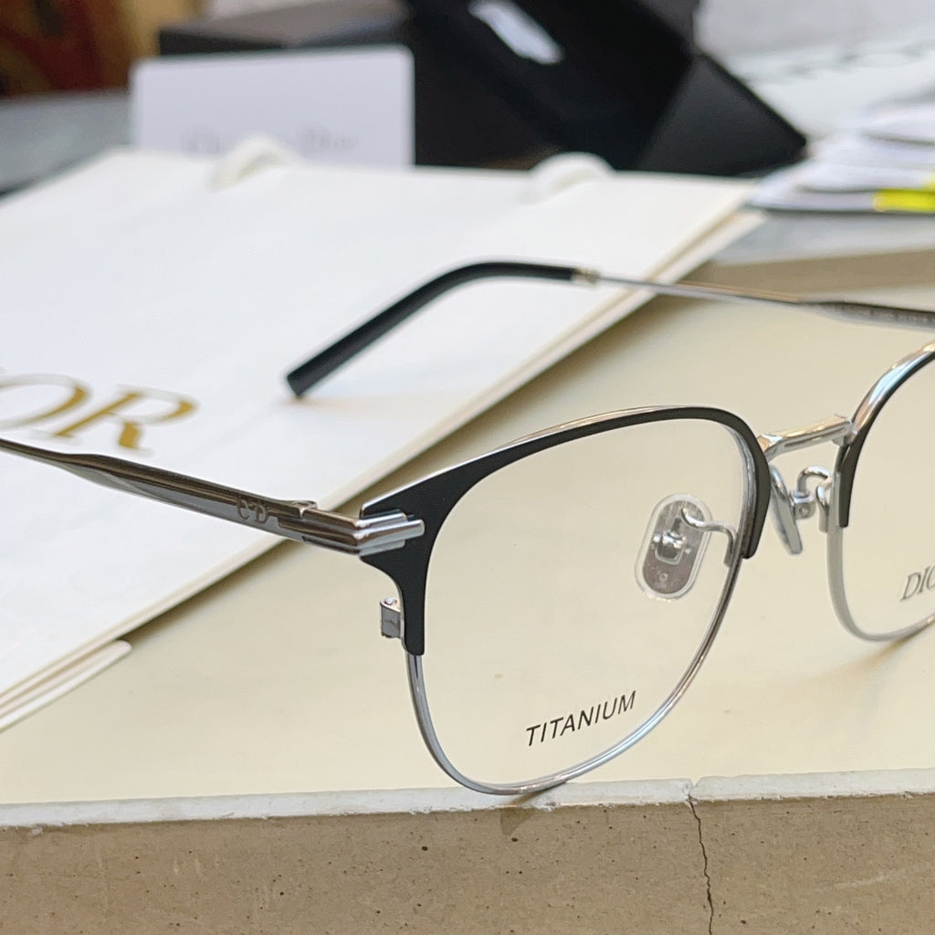 Dior DIOR Titanium Fashion Silver Lens Sunglasses for Men & Women - detail image 5