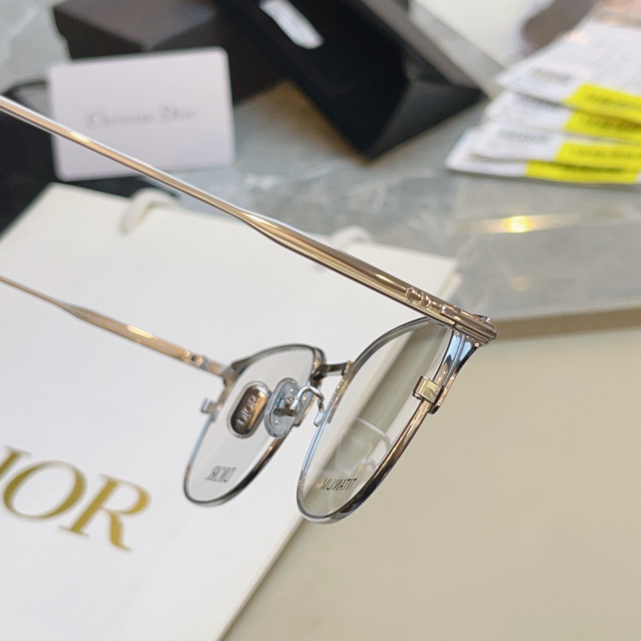 Dior DIOR Titanium Fashion Silver Lens Sunglasses for Men & Women - detail image 6