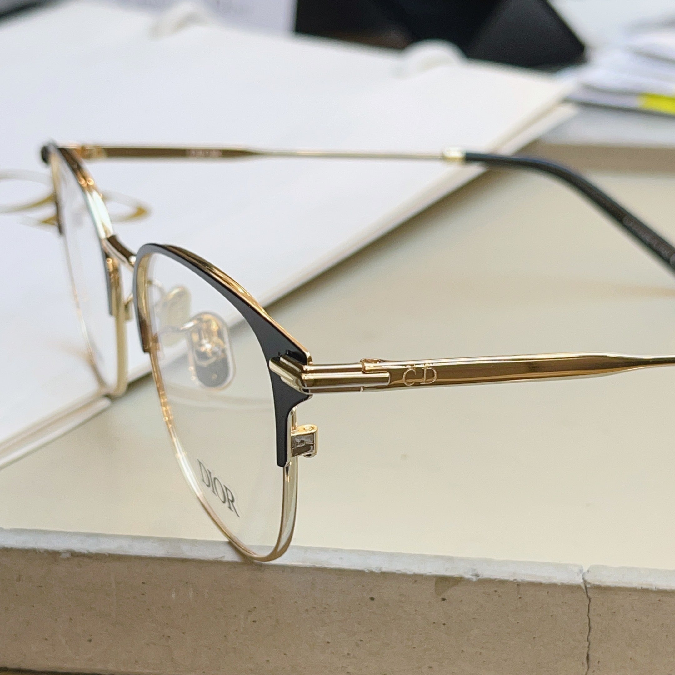 Dior DIOR Titanium Fashion Brown Lens Sunglasses for Men & Women - detail image 2