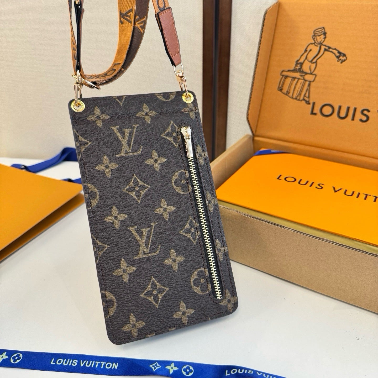 Louis Vuitton Fashion Black Lens Sunglasses for Men & Women - 493128 - detail image 8