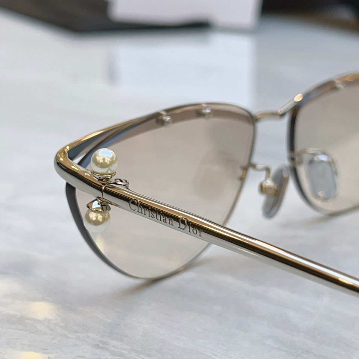 Dior DIORTRIBALES Fashion Blue Lens Sunglasses for Men & Women - detail image 9
